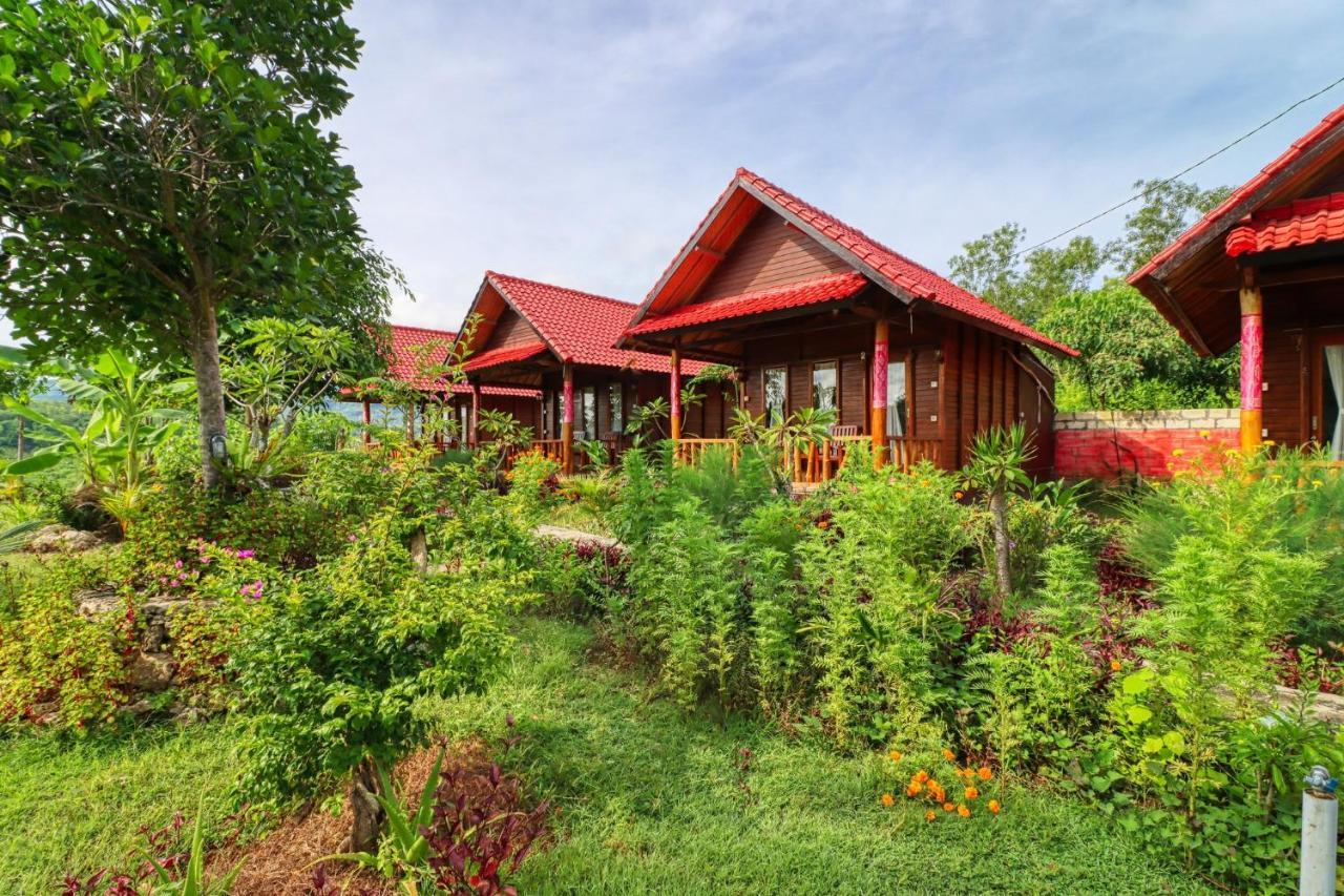 Ayu Hill Bungalows Toyapakeh Extérieur photo